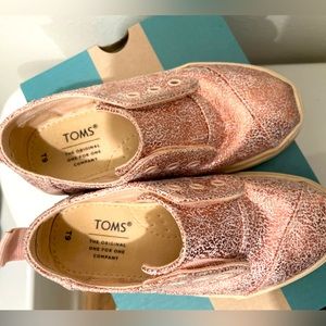 Toms toddler slip on shoes